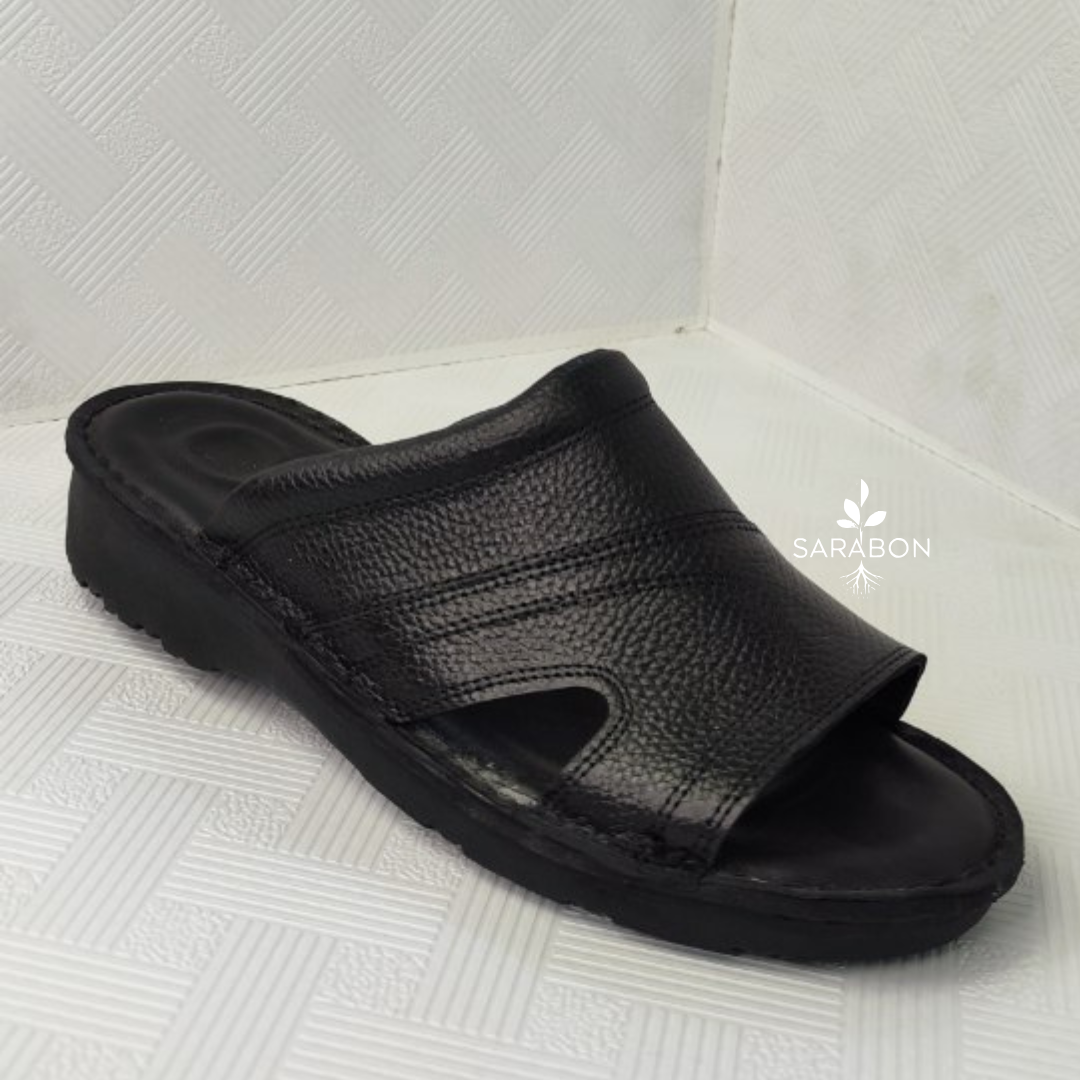 White Modern Sneakers Product Promotion Instagram Post (80) صندل طبی مردانه مدل برلین