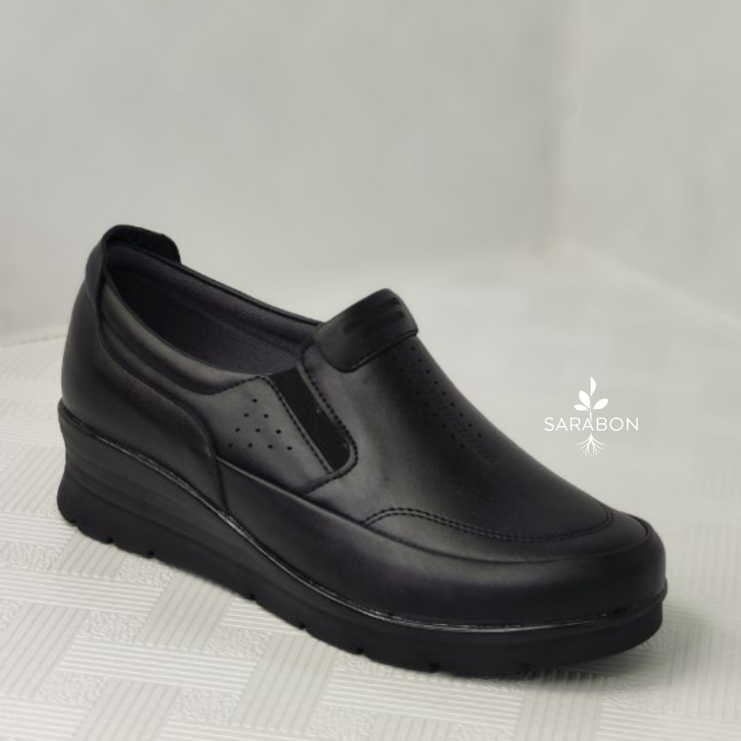 White Modern Sneakers Product Promotion Instagram Post (88) صندل طبی زنانه مدل ویونا