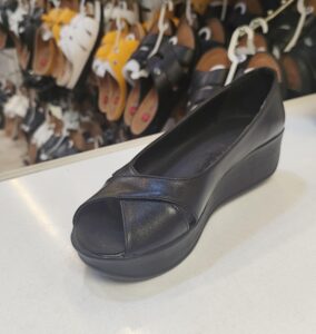 کفش طبی زنانه مدل الیمبا