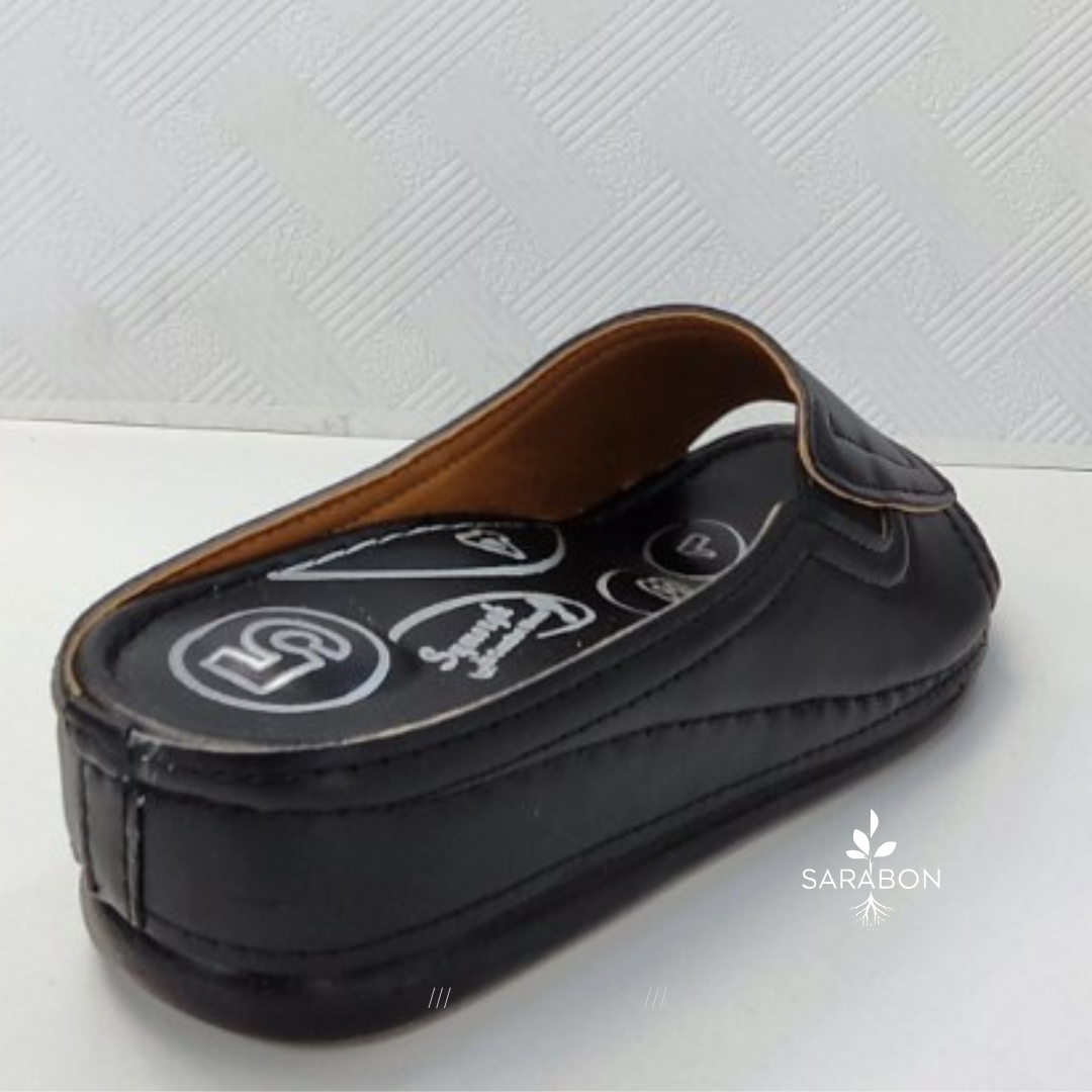 White Modern Sneakers Product Promotion Instagram Post (37) White Modern Sneakers Product Promotion Instagram Post 37