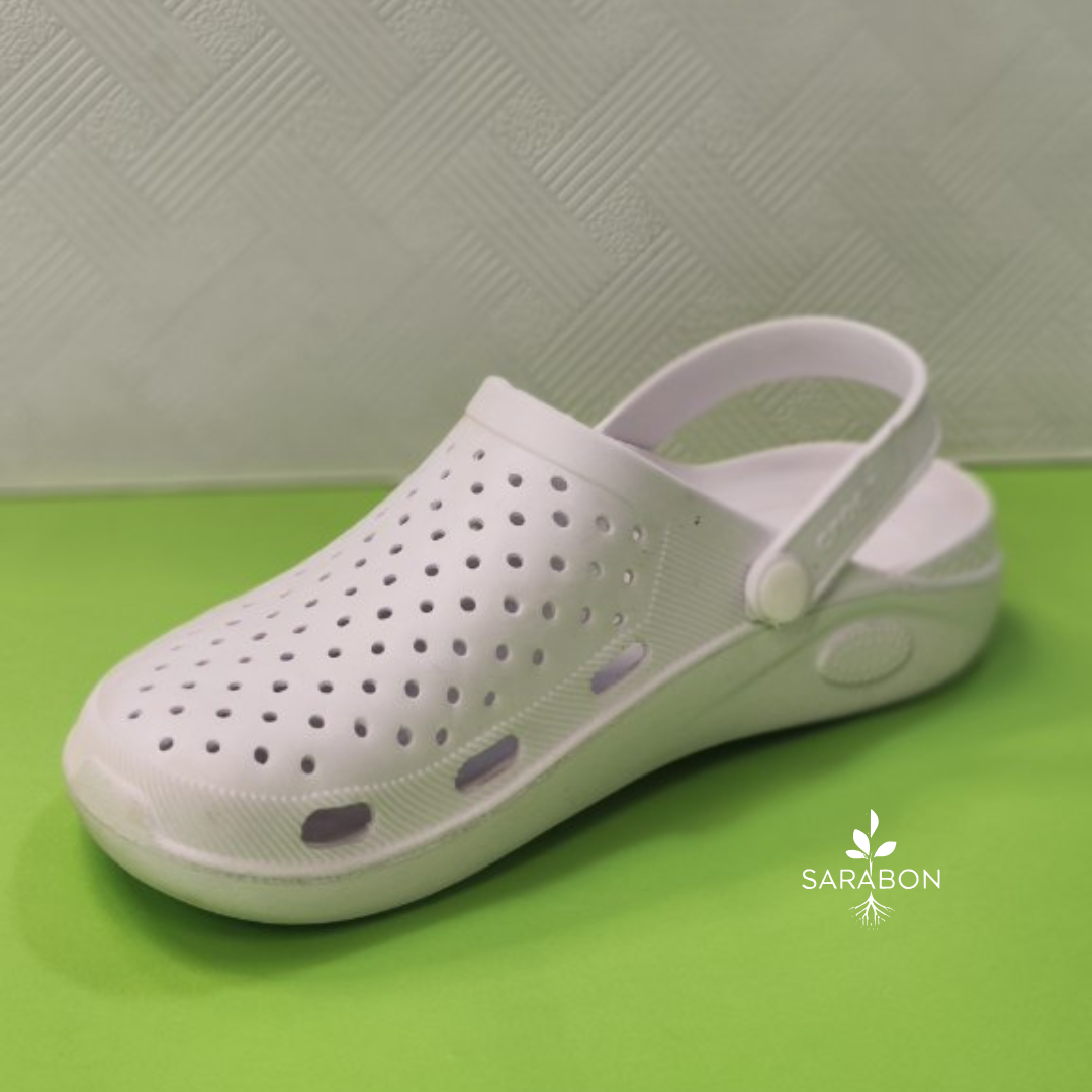 White Modern Sneakers Product Promotion Instagram Post (69) صندل طبی کراکس